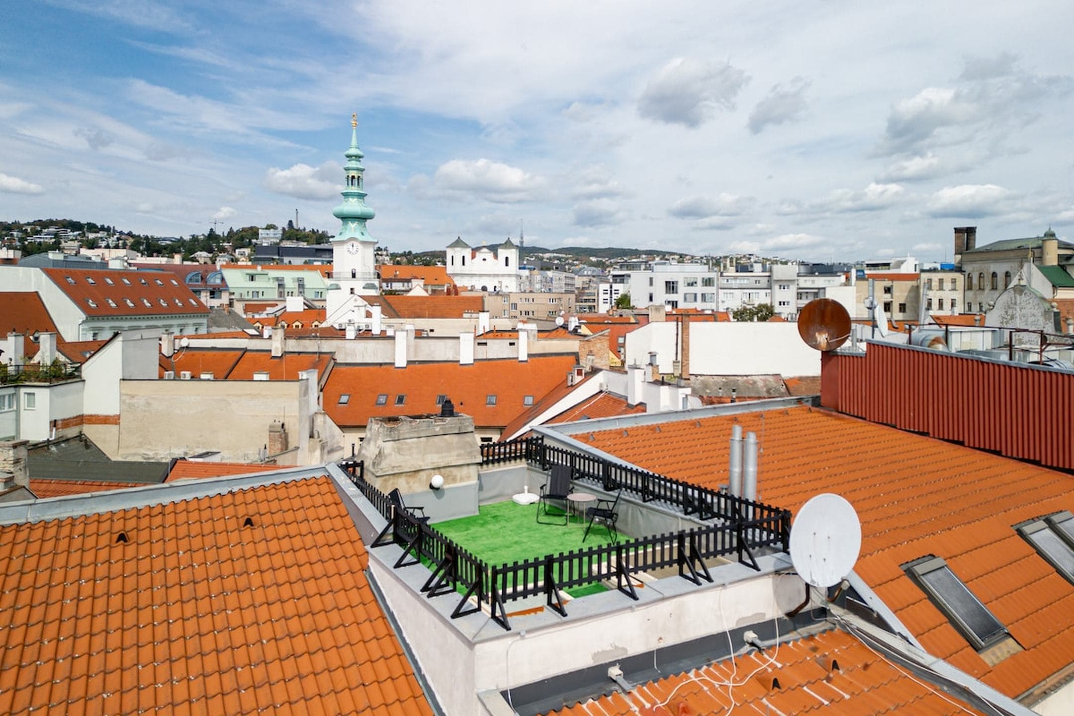 Penthouse s výhľadom 360° na hrad • Bratislava Staré Mesto